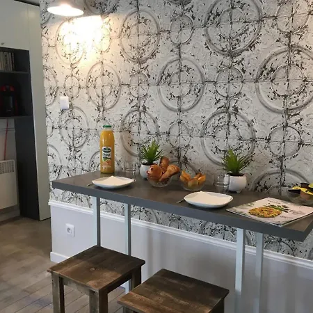 Feydeau - Bel Appartement- 2p - 2 *